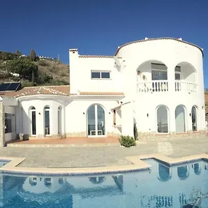 Pura Vida Andalusien Algarrobo