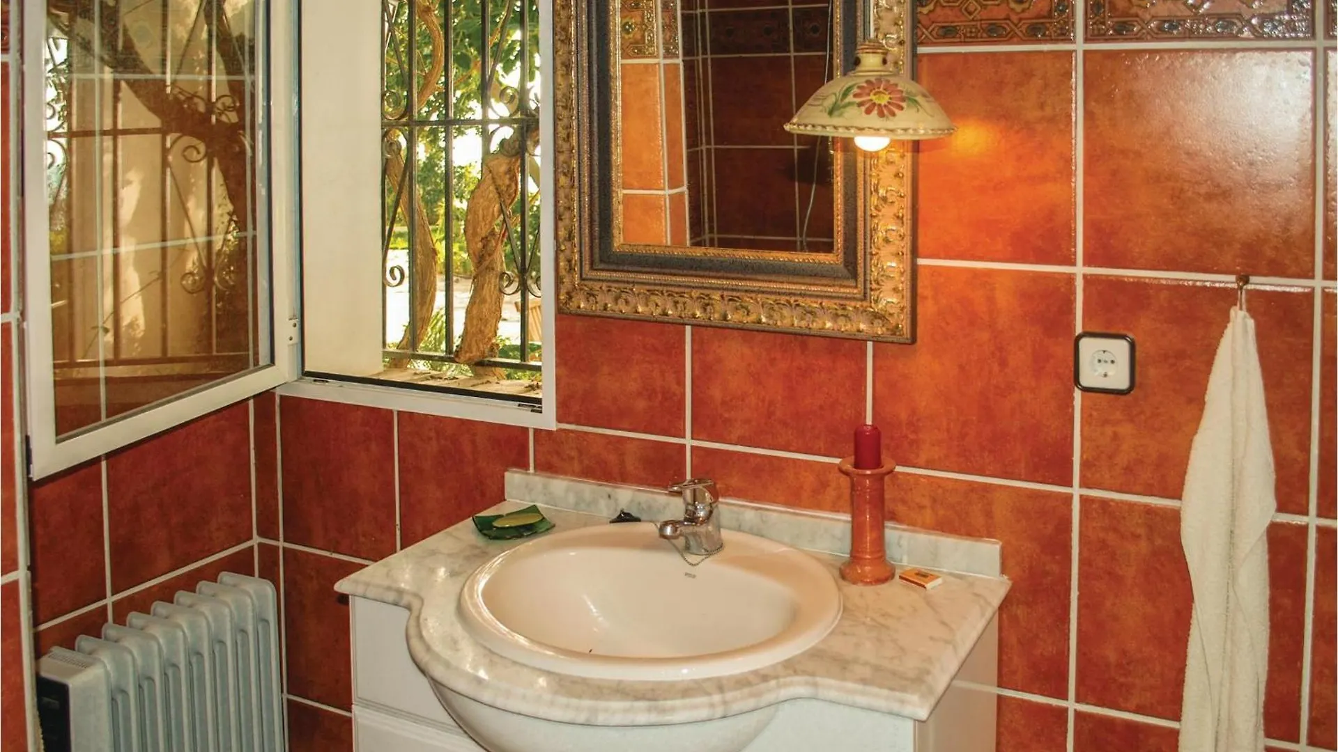 Beautiful Home In Algarrobo With Wifi 0*,
