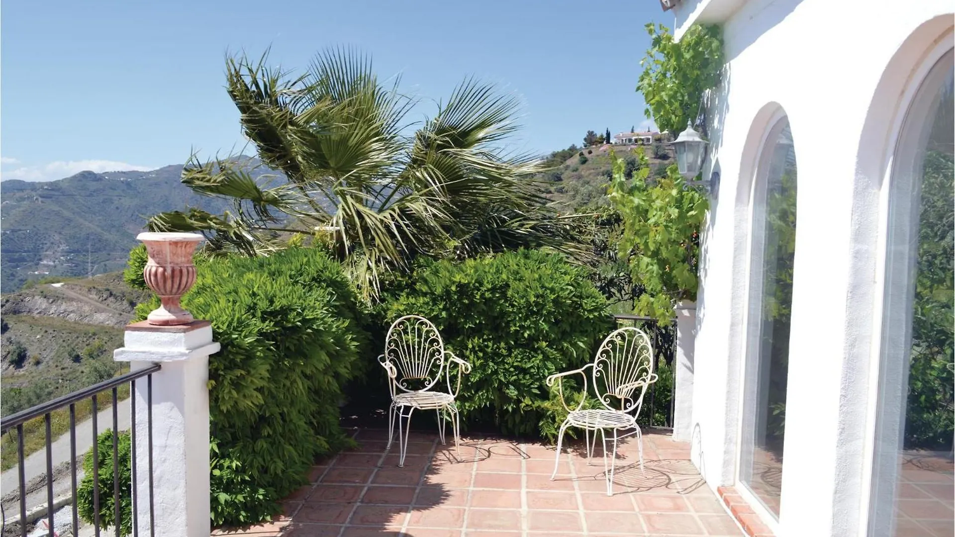 Beautiful Home In Algarrobo With Wifi Holiday home