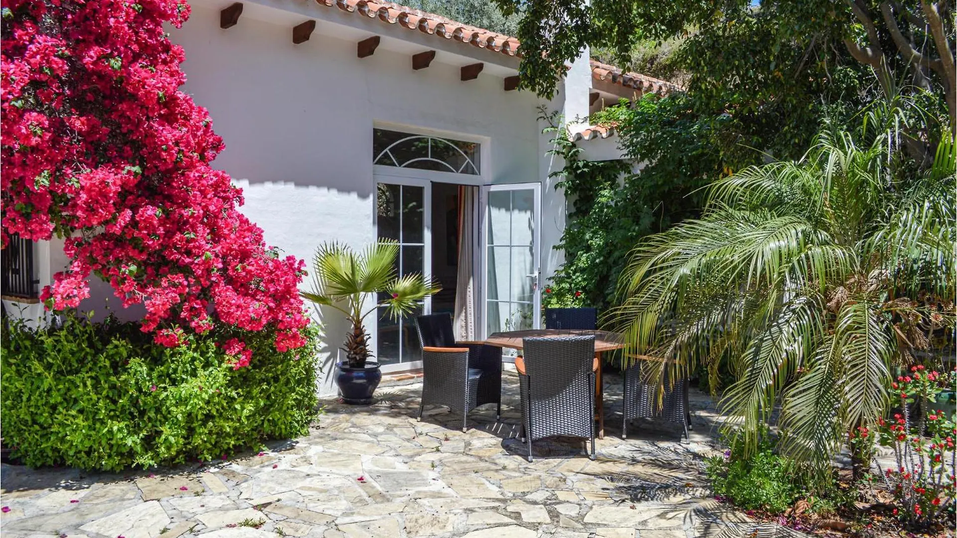 Beautiful Home In Algarrobo With Wifi Spain